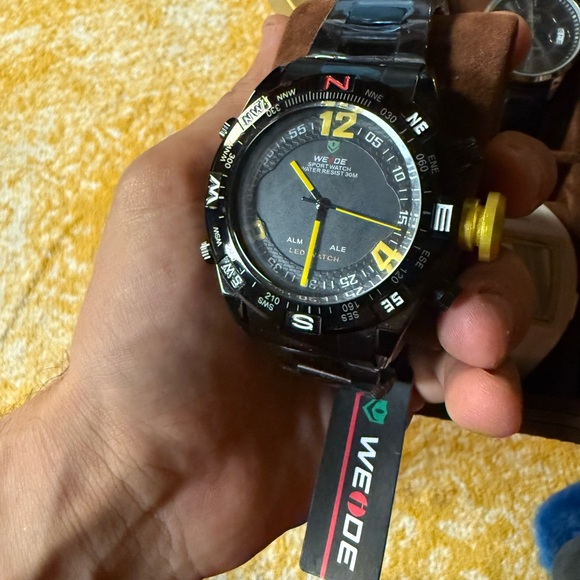 Weide Sport Watch - Picture 4 of 4